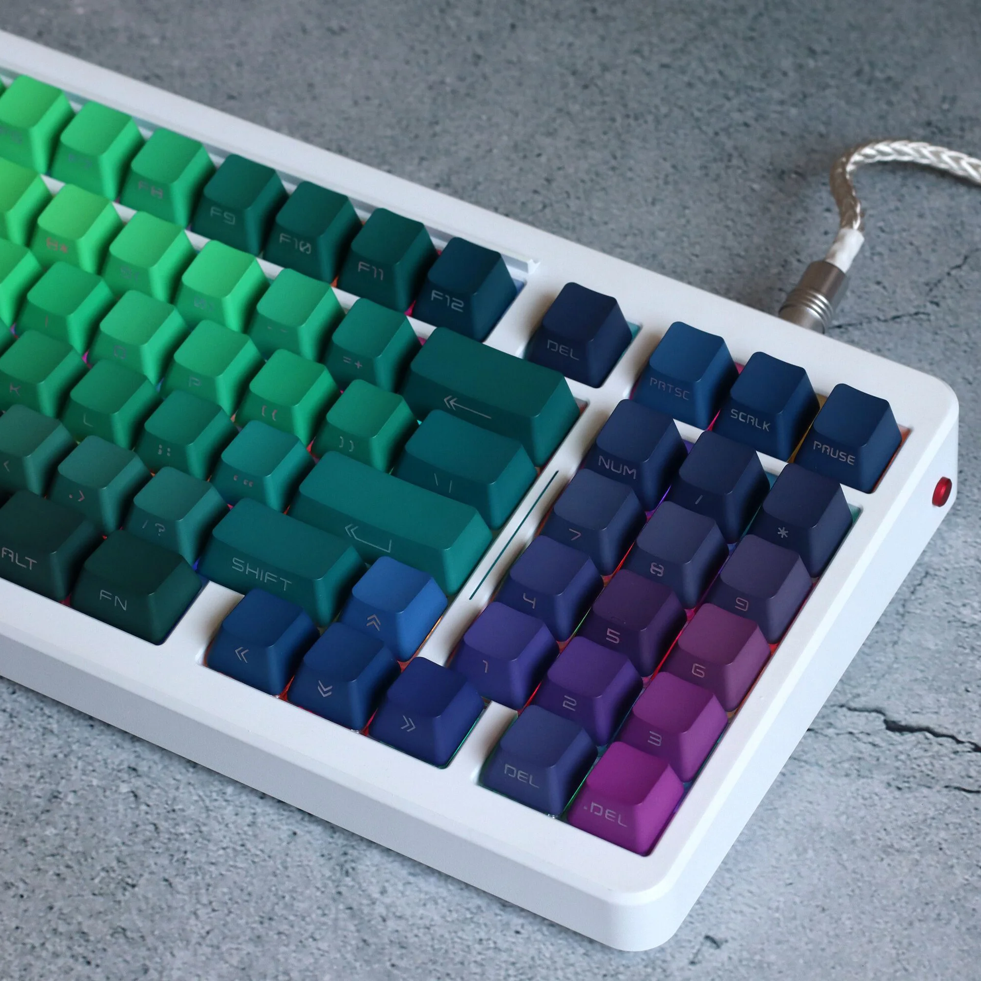 مجموعة واحدة من أغطية المفاتيح - مراجعة Keycaps Oem Profile 87 Keys وسعره
