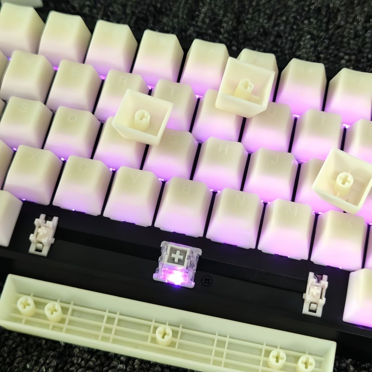 أغطية مفاتيح بودنغ شفافة 114 م - مراجعة Keycaps Translucent Pudding Rgb وسعره