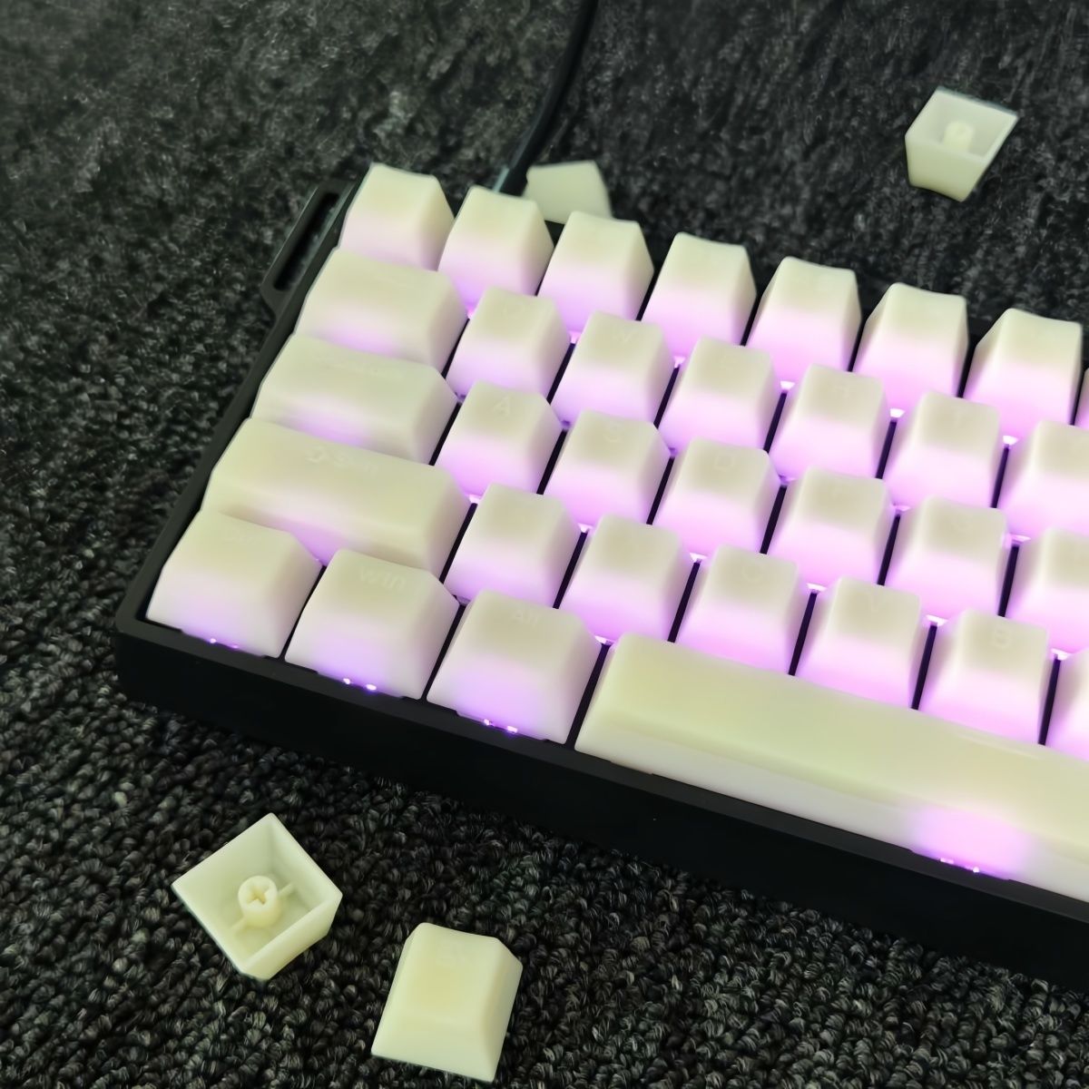 أغطية مفاتيح بودنغ شفافة 114 م - مراجعة Keycaps Translucent Pudding Rgb وسعره