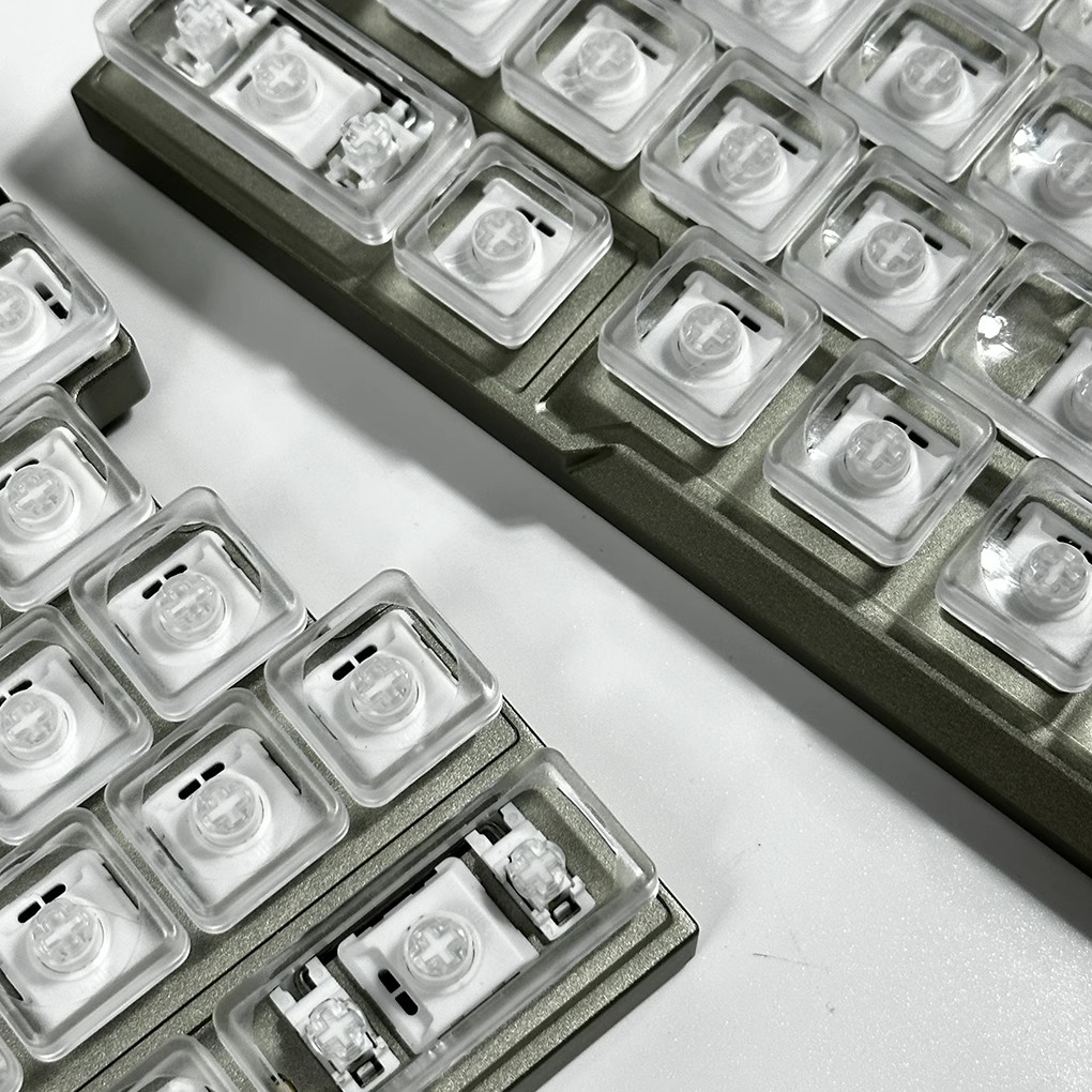 أغطية مفاتيح شفافة منخفضة المس - مراجعة Keycaps Low Profile Choc وسعره